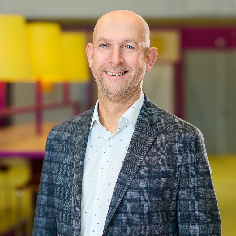 Dhr. C. (Carlo) Hazenveld